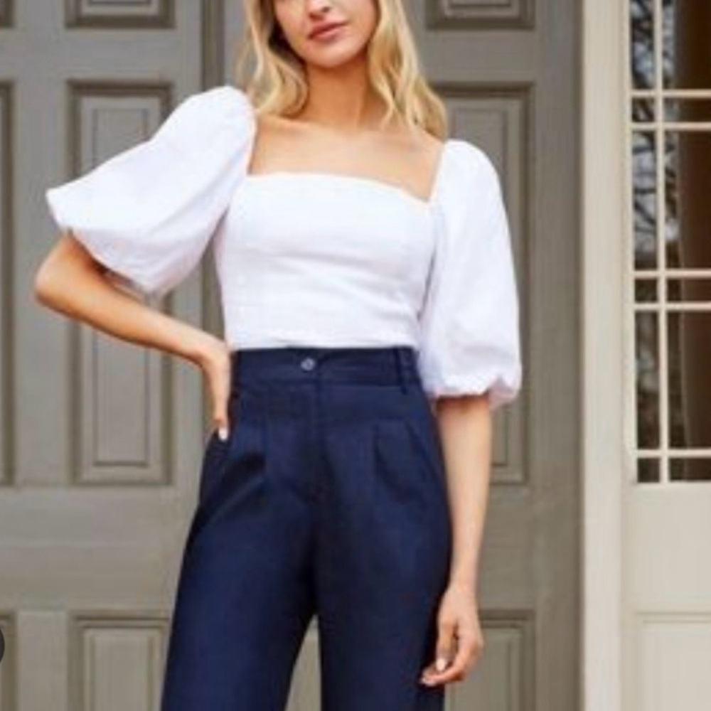 Like NEW Airy Sleeve Top